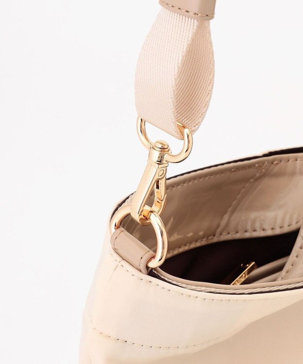 LA BAGAGERIE ツイルナイロン×エナメル 2WAYトートバッグ Mサイズ アイボリー