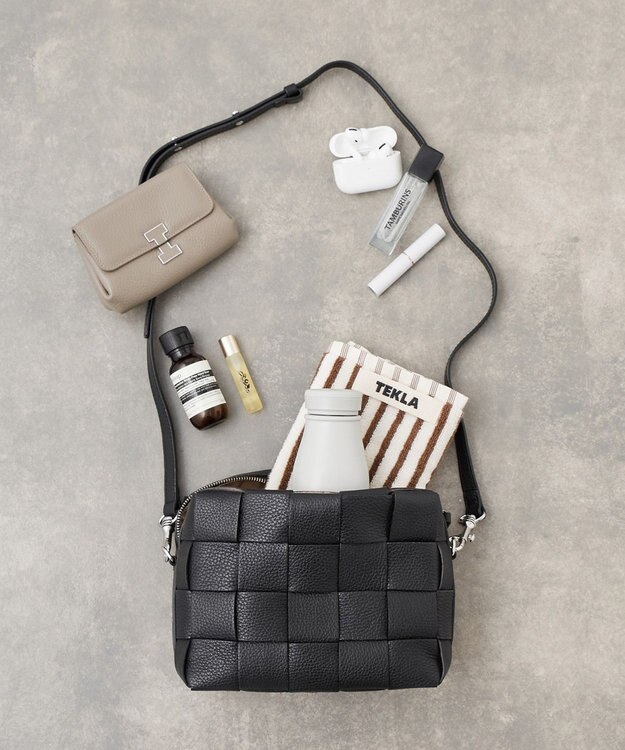 IACUCCI ＜GISELe 10月号掲載＞ベルタ S CERVO ブラック