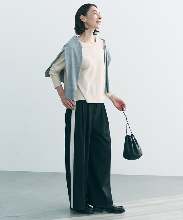 UNFILO 【セットアップ着用可】マイビューティ 側章ワイドパンツ ブラック