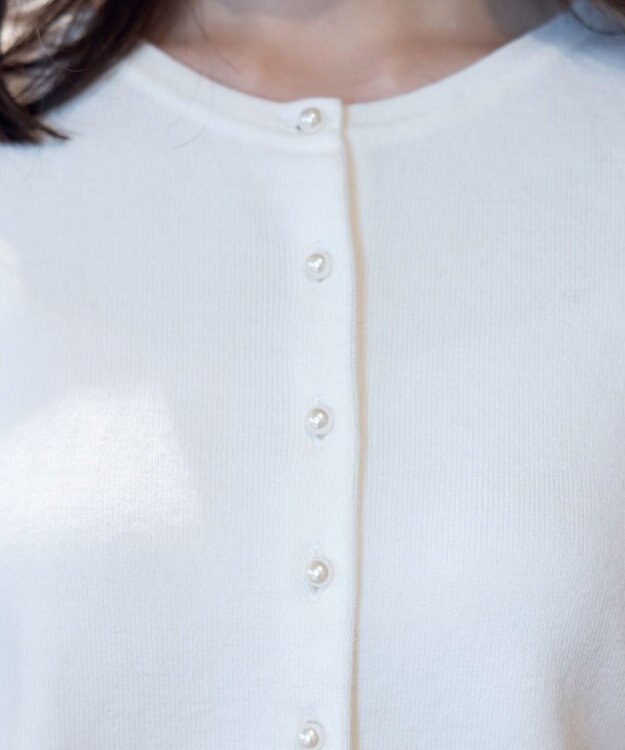 Tiaclasse 【洗える】パールボタンニットカーデ オフホワイト