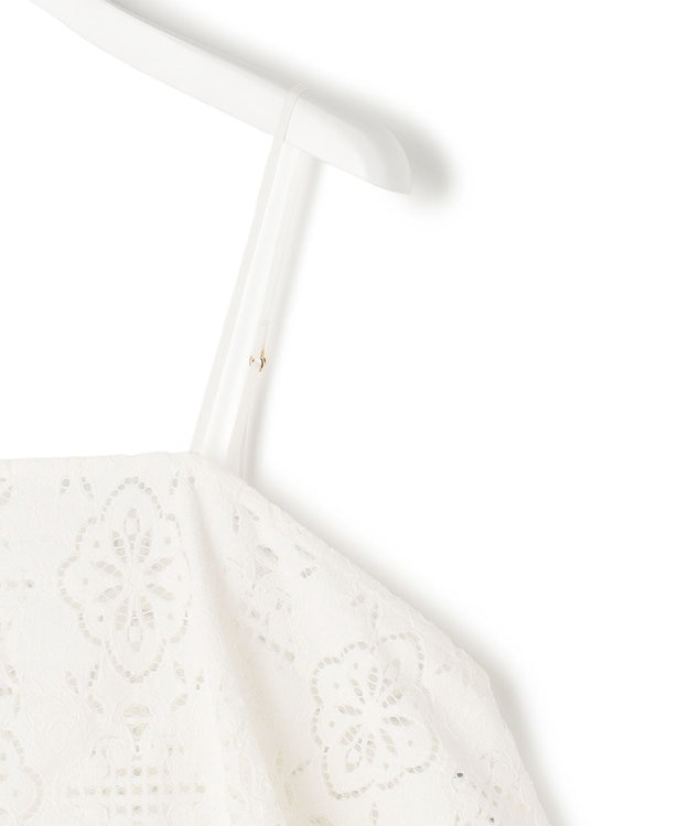 23区 【先行予約】ラッセルオーナメントレース キャミソール ブラウス ホワイト系