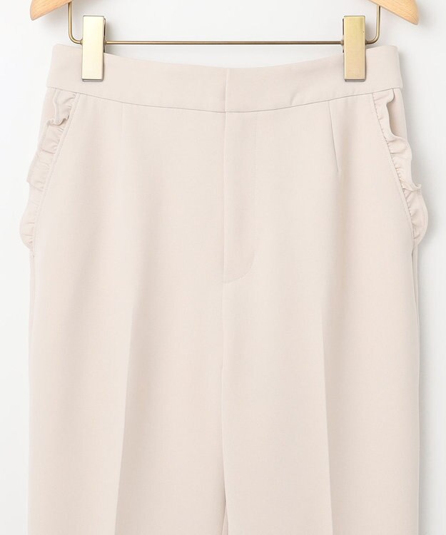 組曲 L 【KUMIKYOKU NAVY】コンフォータブルドレープ フリルテーパードパンツ サンドベージュ系