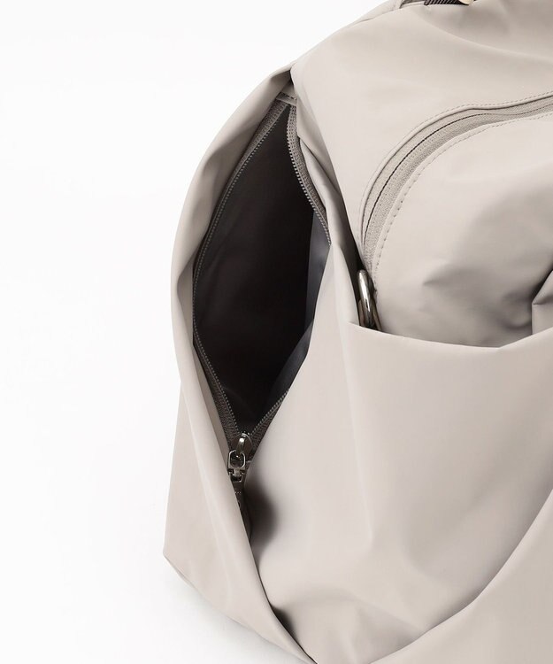 Y'SACCS 【ナイロンタフタ】トラベルボストン グレージュ