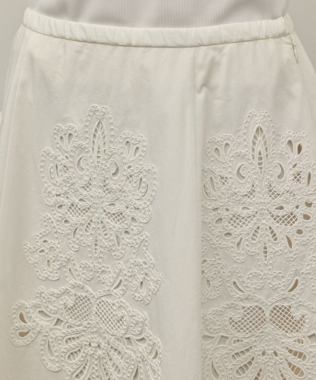 GRACE CONTINENTAL 刺繍スカラップスカート ホワイト