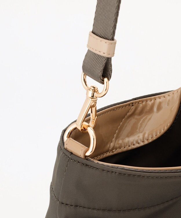 LA BAGAGERIE ツイルナイロン×エナメル 2WAYトートバッグ Mサイズ カーキ