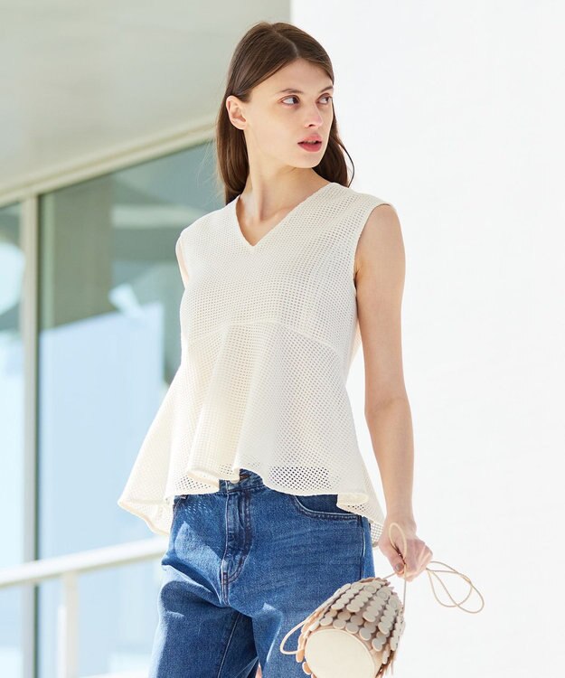 BEIGE， PINE / ペプラムブラウス Ecru