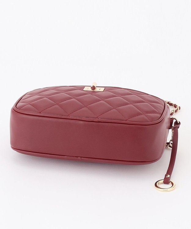 組曲 キルティングショルダー バッグ レッド系