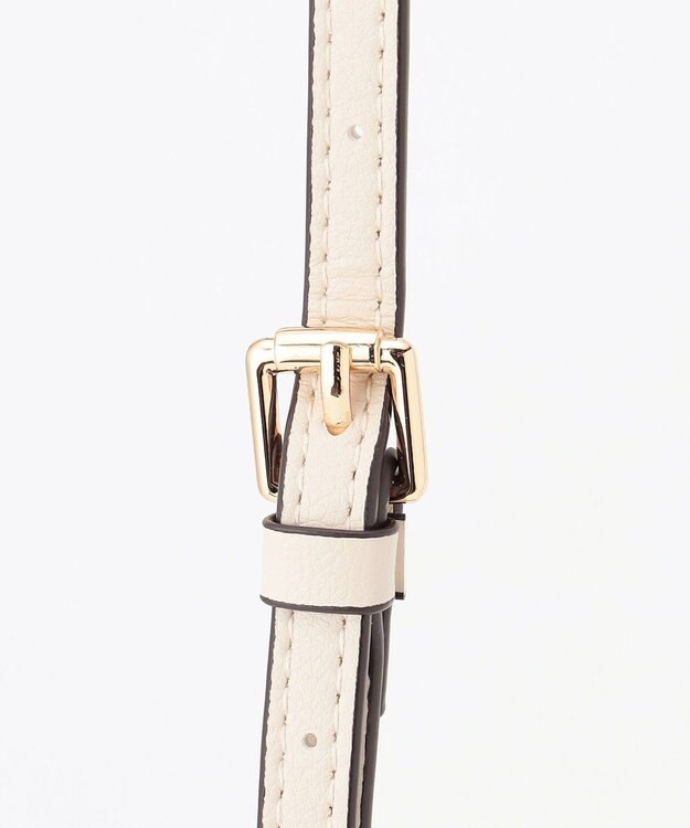 LA BAGAGERIE 【maison vert】 【多収納】ノットデザインポシェット アイボリー