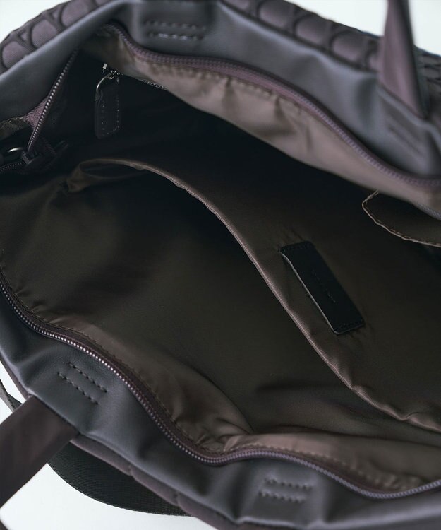 MIYABIYA LAQUOH【撥水加工】篭目柄エンボスボンディング スリム２WAYトート チョコ