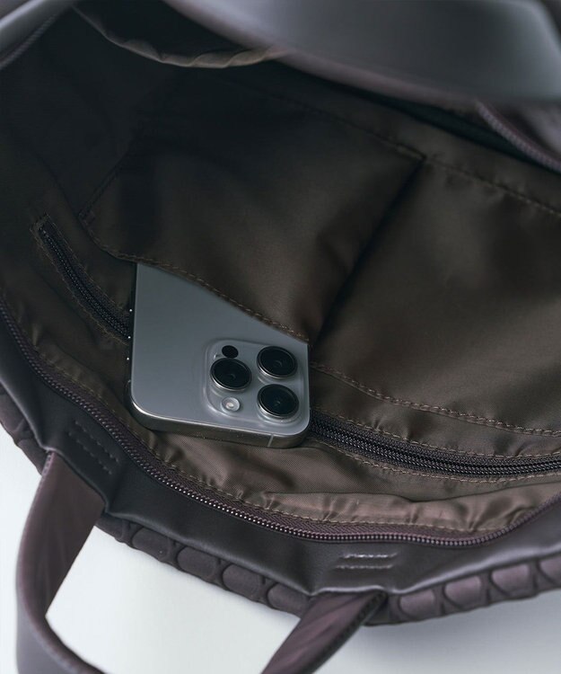 MIYABIYA LAQUOH【撥水加工】篭目柄エンボスボンディング スリム２WAYトート チョコ