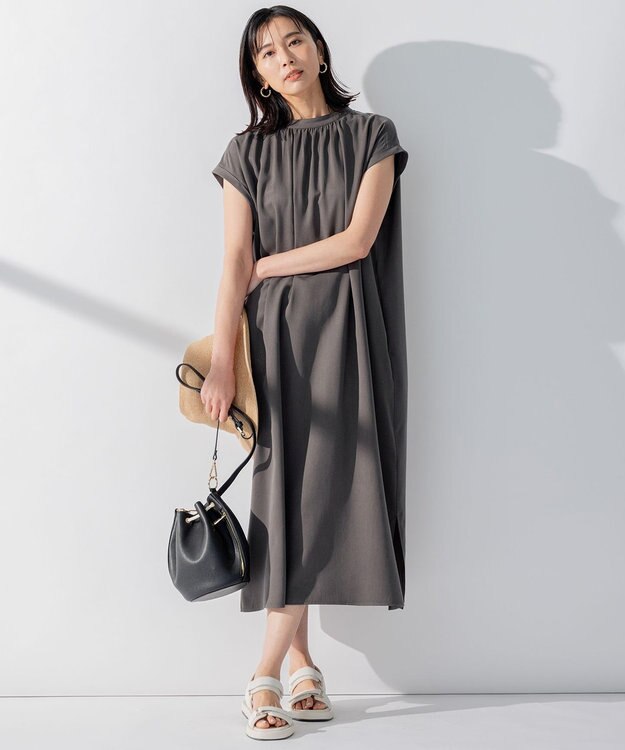 23区 L 【前後着用可能】フィブリルツイル ギャザー ワンピース グレー系
