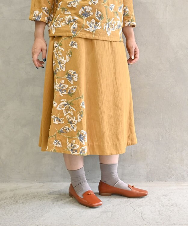 muuc 〈遠州織物の工場で織られた上質なコットン生地〉モクレン刺繍 後ろゴムあり フレアースカート（セットアップ可能） イエロー×ホワイト