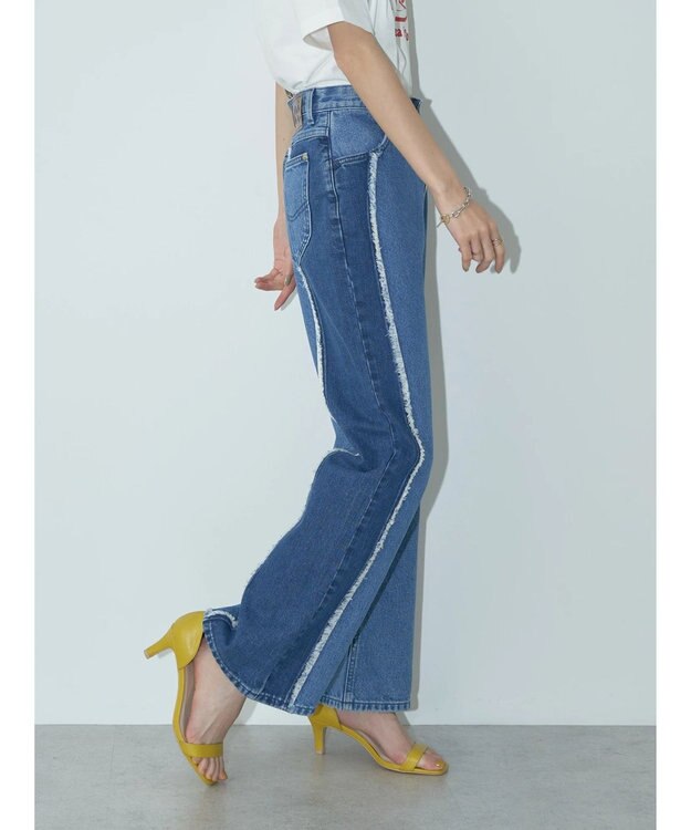 earth music&ecology Ｌｅｅ×ｅ．ｍ．ａ．ｅ　切替デニムフレアパンツ Indigo