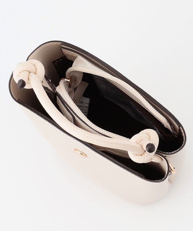 LA BAGAGERIE 【maison vert】 【多収納】ノットデザインポシェット アイボリー