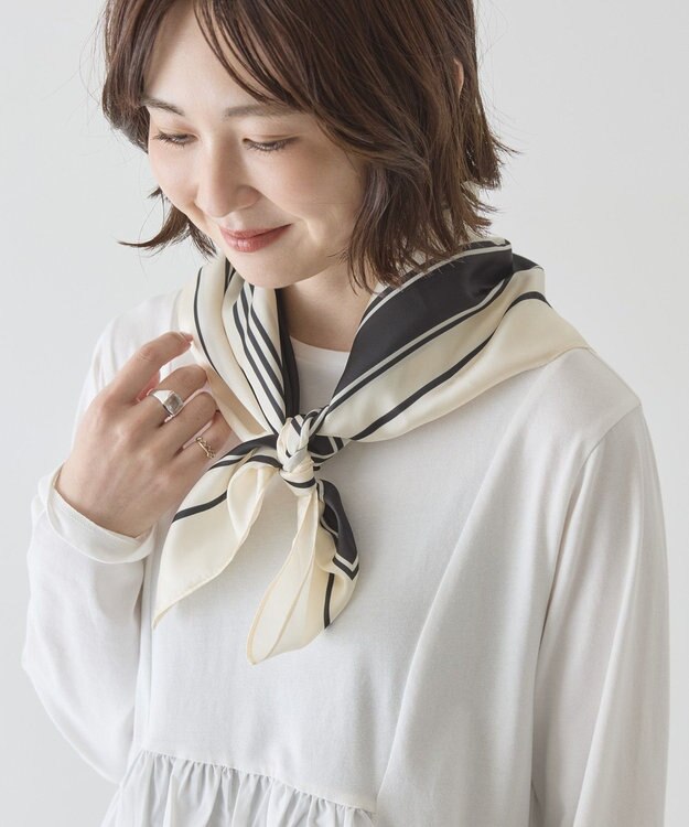 AMERICAN HOLIC スクエア柄スカーフ Black