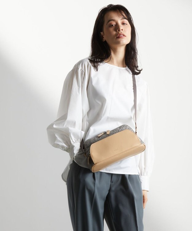 Y'SACCS モノグラムジャカード　ハーフムーンショルダー