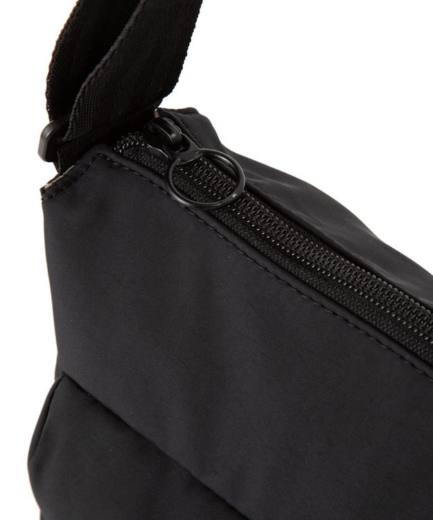 ACE BAGS & LUGGAGE World Traveler ミラ ショルダーバッグ  17531 ワールドトラベラー ブラック