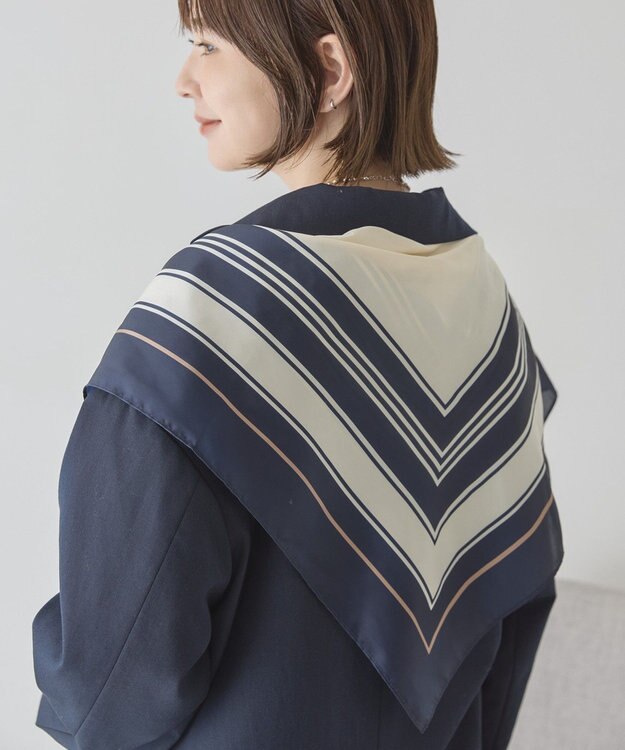 AMERICAN HOLIC スクエア柄スカーフ Navy