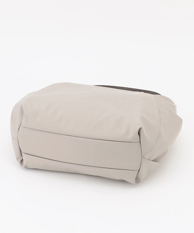 Y'SACCS 【ナイロンタフタ】トラベルショルダー グレージュ