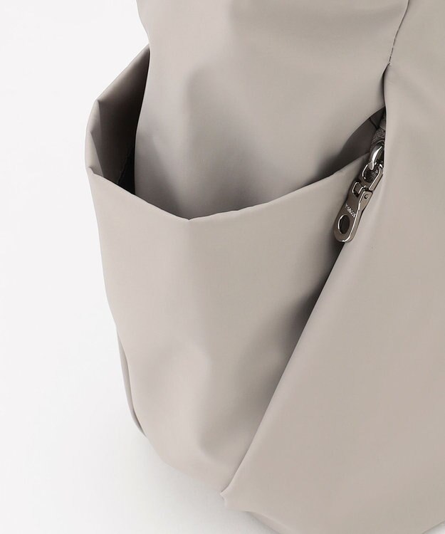 Y'SACCS 【ナイロンタフタ】トラベルショルダー グレージュ