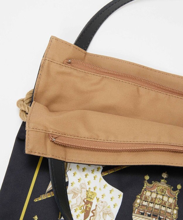 TOPKAPI 【TREASURE TOPKAPI】マイルドサテン スカーフ柄 トートバッグ ブラック