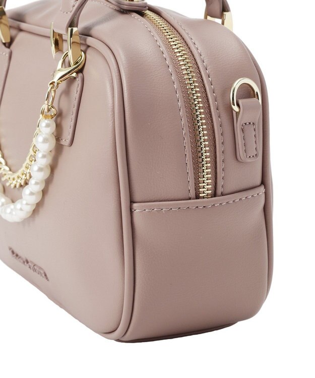 Maison de FLEUR チャーム付きワイドボストンバッグ Mocha