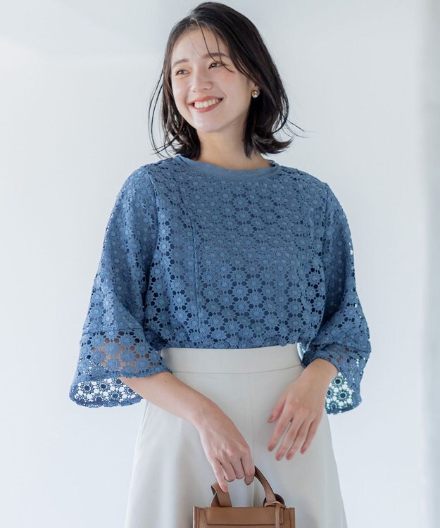 組曲 【WEB限定】フラワーレース袖フレア ブラウス ライトブルー系