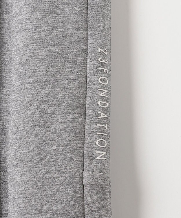 23区GOLF NEWデザイン登場【23Fondation】ジョガーパンツ ライトグレー系