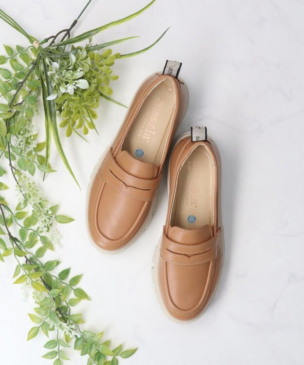 INTER-CHAUSSURES 【BUSSOLA】厚底デザインソールローファー ダークベージュ