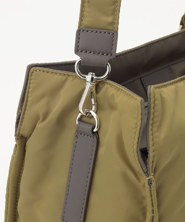 Y'SACCS 【ムック本掲載】ツイルナイロン　スクエアトート　Mサイズ スモーキーイエロー