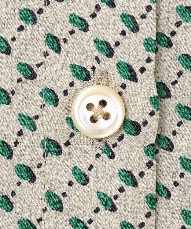 自由区 L 【カタログ掲載・セットアップ対応・洗える】サテンアムンゼンバンドカラー ブラウス サンドベージュ系