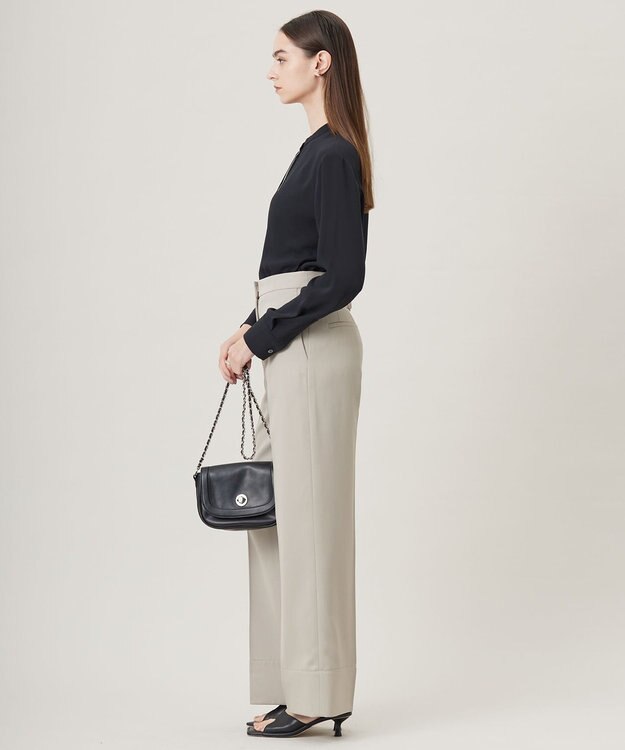 ICB L 【UVケア・速乾・洗える】BackSatinAmunzen バンドカラーブラウス ブラック系