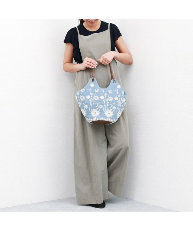 UNBILLION カシュカシュ cachecache / バケツ刺繍トートバッグ ライトブルー