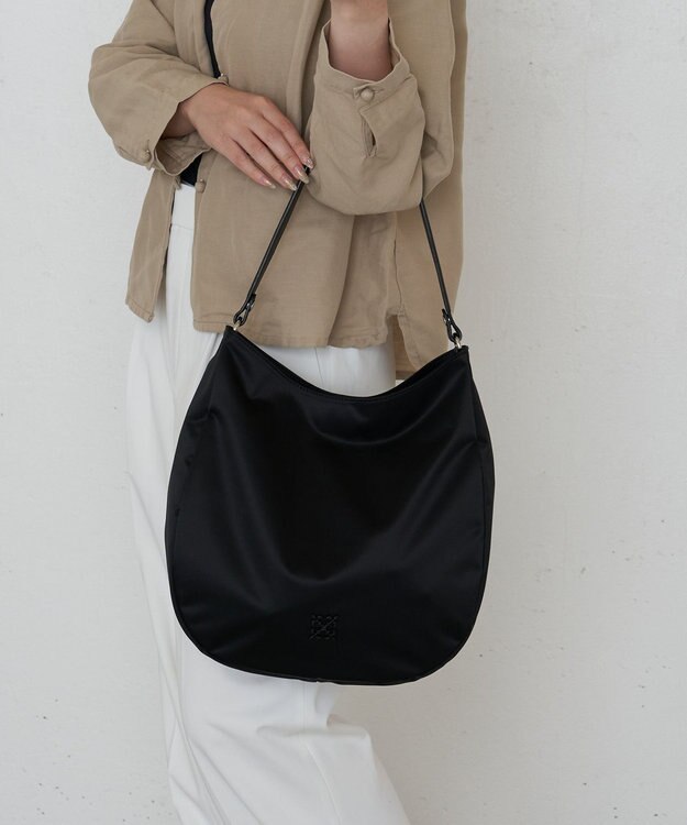 russet クラウズナイロン 縦長2WAYショルダーバッグ(CE-1623) Black