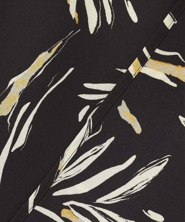 23区 S 【洗える】スリークボタニカルプリント ブラウス ブラック系