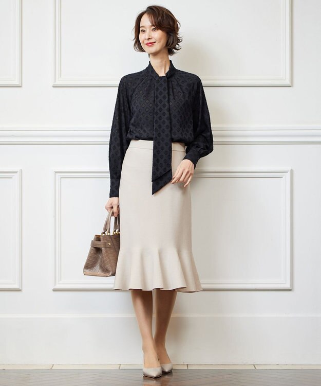 自由区 【洗える】カットジャカード ボウタイブラウス ネイビー系