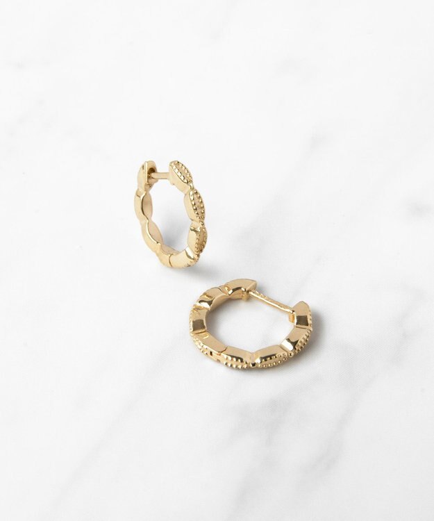 TOCCA 【WEB限定】DAISY PETAL HOOP PIERCED EARRINGS K10ゴールド 淡水パール 2WAYピアス イエローゴールド系