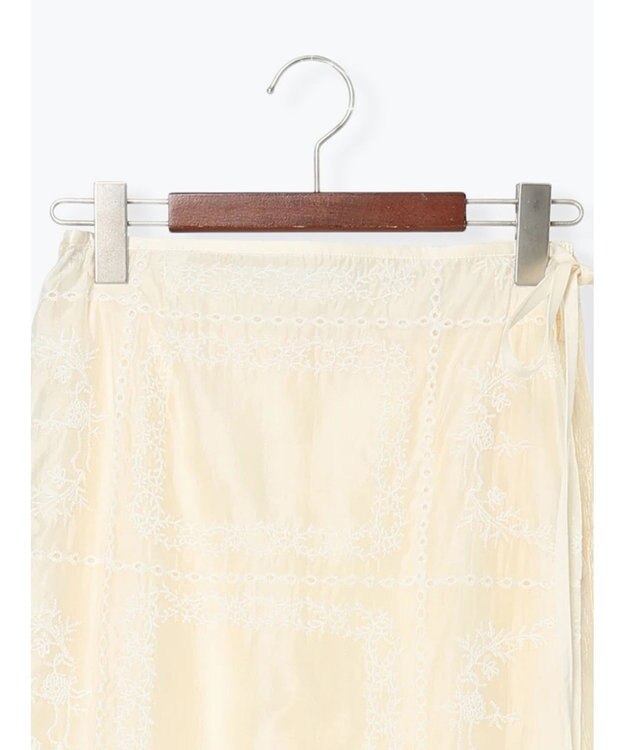 Te chichi チーフ刺繍ラップスカート付きパンツ オフホワイト