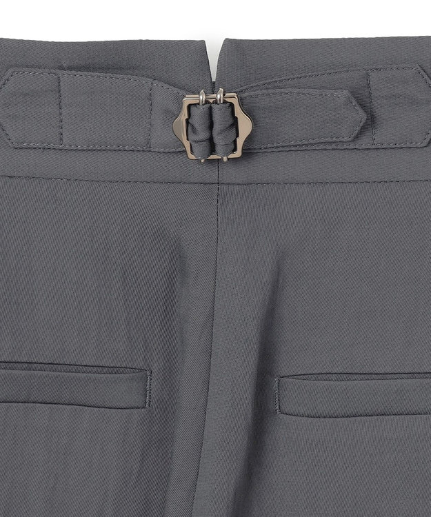 uncrave ドレープツイル ワイドパンツ ブルーグレー（佐藤晴美さん着用）