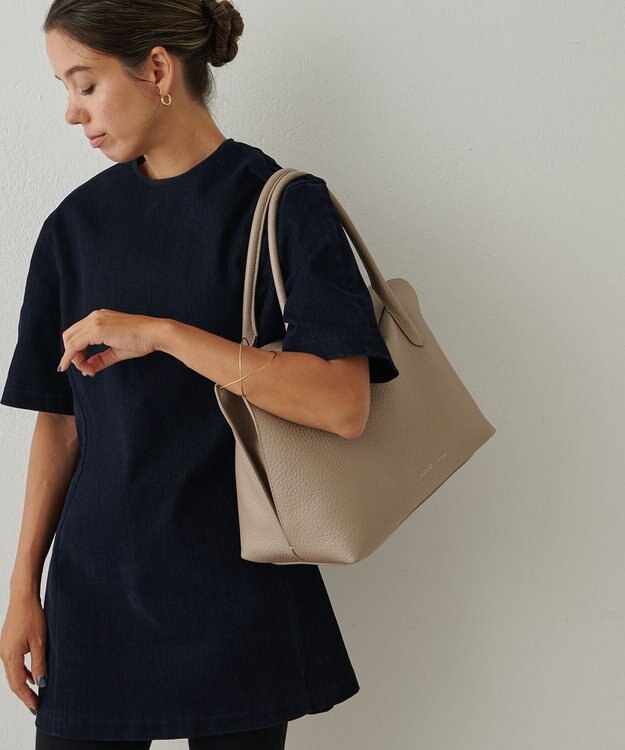 IACUCCI ＜BAILA 10月号掲載＞ラーナ L ALCE グレージュ