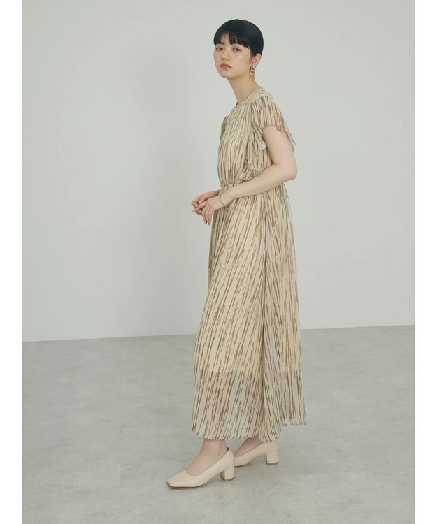 Green Parks ａ．肩フリルプリントワンピース Beige