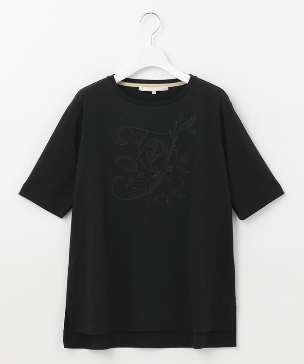 自由区 【洗える】エンブロイダリー フロントデザイン Tシャツ ブラック系