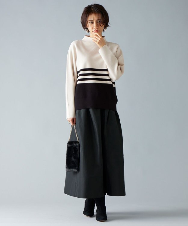 自由区 【WEB限定カラーあり】【セットアップ対応・洗える】レーヨンストレッチモックネック ニット [WEB限定]シャンパン×ブラック