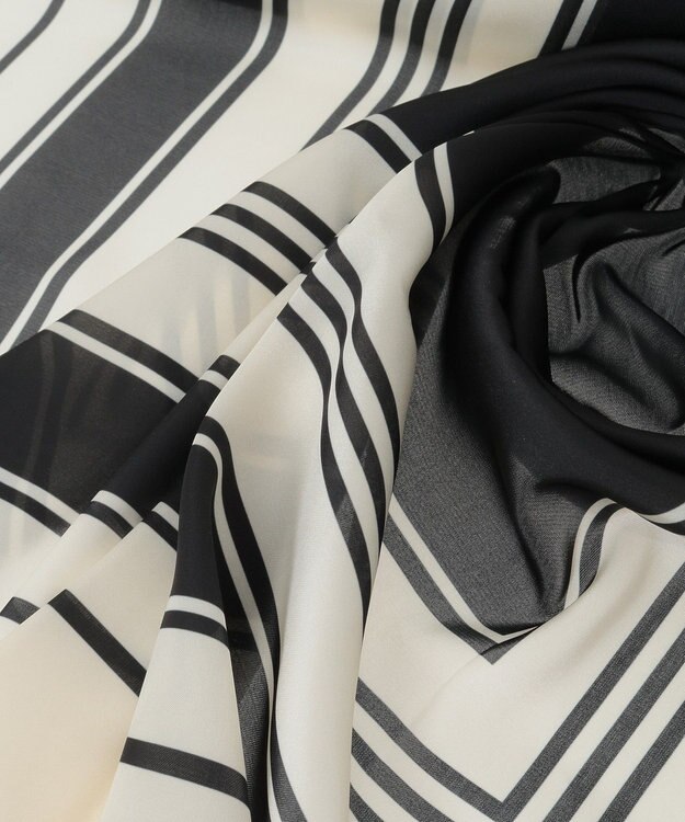 AMERICAN HOLIC スクエア柄スカーフ Black