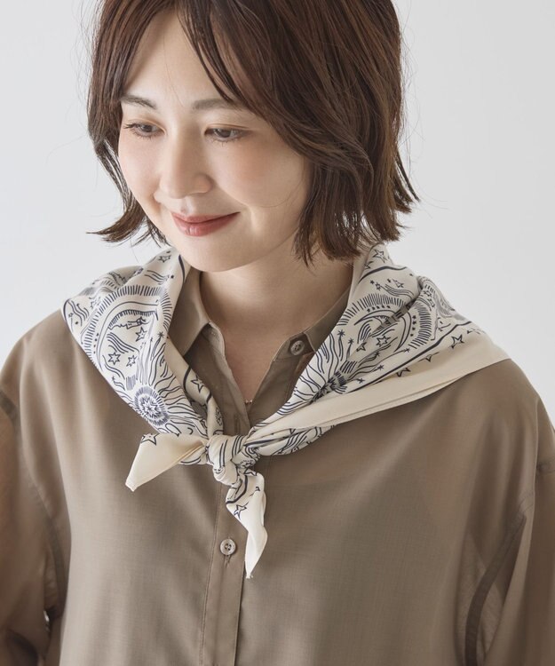 AMERICAN HOLIC シルキーバンダナ柄スカーフ Ivory
