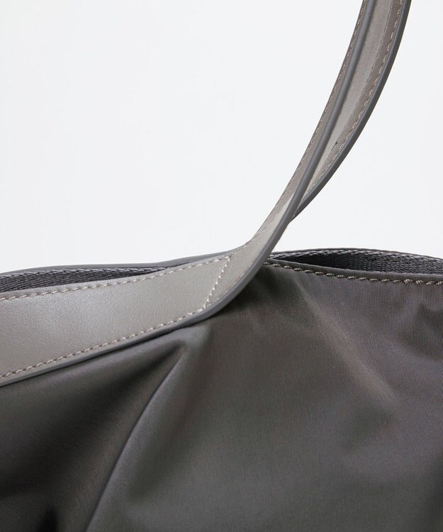 TOPKAPI 【Breath TOPKAPI】MORPH モーフ リンクルナイロン トートバッグ チャーム付き　A4 / 超軽量 /撥水 グレー