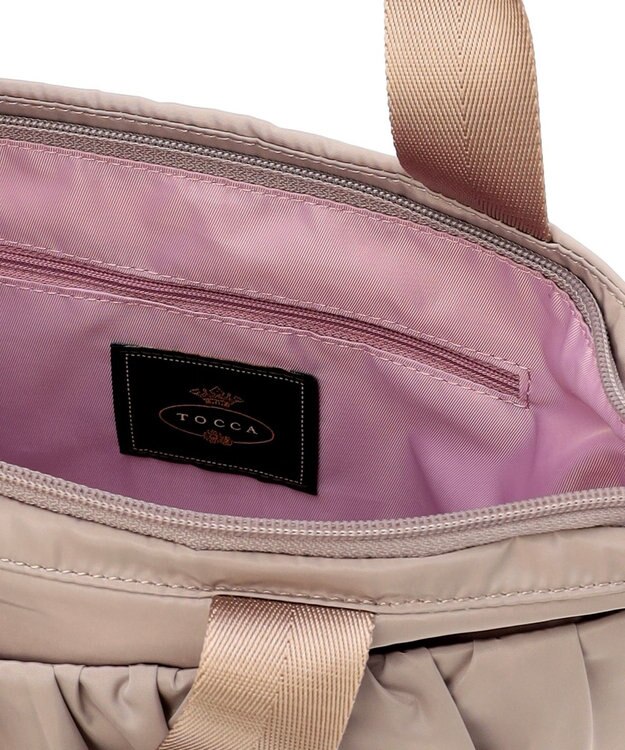 TOCCA TWISTY FORM BAG トートバッグ【WEB＆一部店舗限定】 ベージュ系