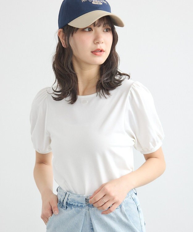 earth music&ecology ロゴプレート付きパフスリーブプルオーバー White