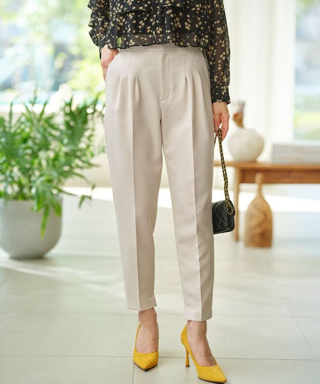 組曲 ライトダブルクロス テーパードパンツ サンドグレージュ系