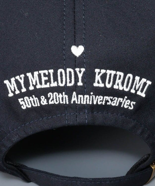 AURORA 【 ANNA SUI（アナ スイ）】マイメロディ&クロミ 刺しゅうブローチ付きキャップ ブラック